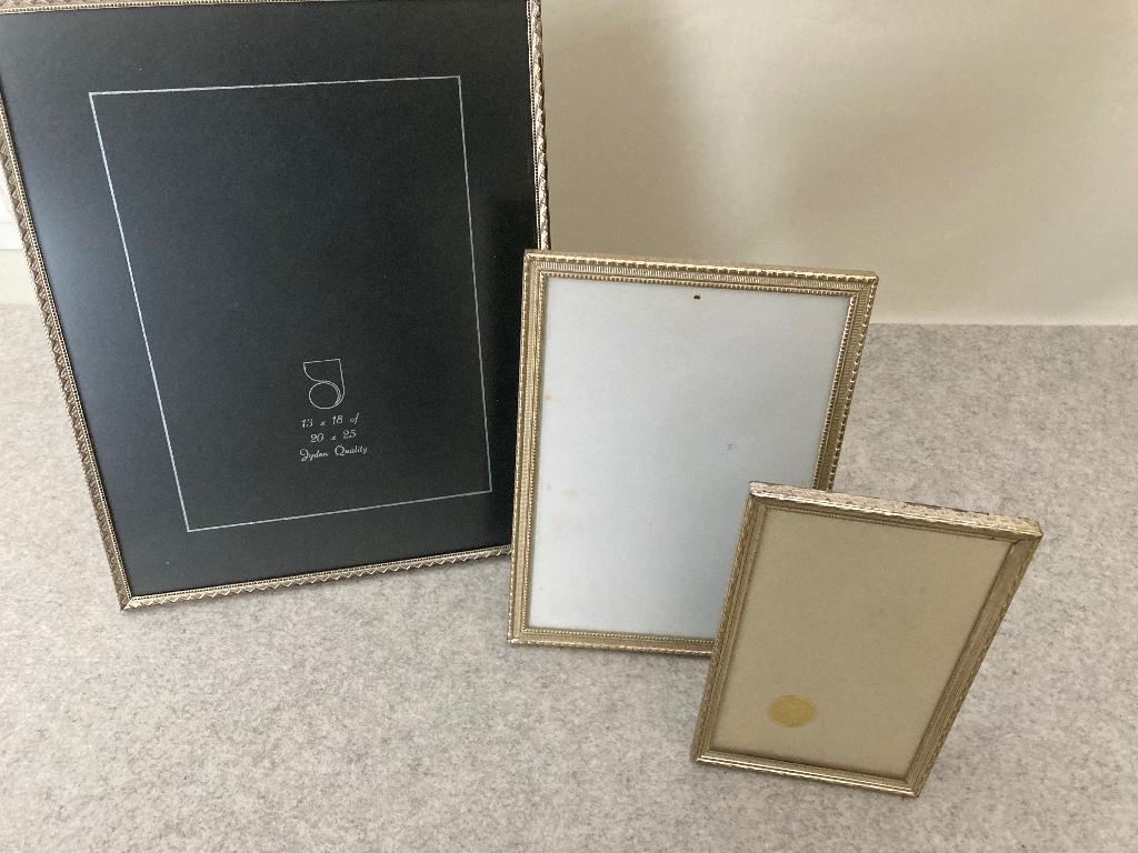 3 oude fotolijstjes, Verzenden