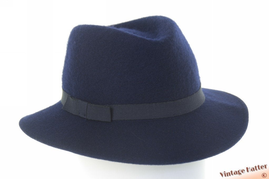 Vintage dameshoed Merinos blauwvilt 56 - gratis verzenden NL, 56 of 57 cm (M, 7 of 7⅛ inch), Hoed, Ophalen of Verzenden, Zo goed als nieuw