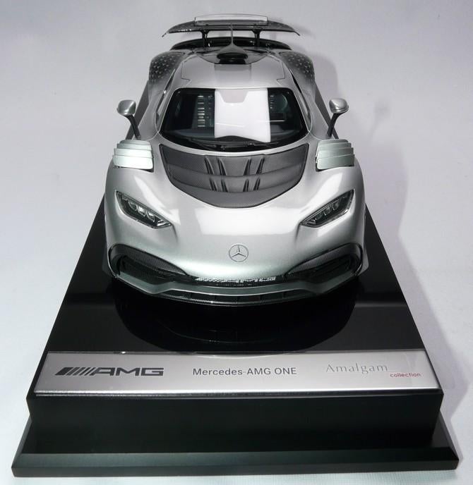 Mercedes AMG One Zilver 1:18 van Amalgam, Hobby en Vrije tijd, Modelauto's | 1:18, Ophalen of Verzenden, Nieuw, Auto, Overige merken