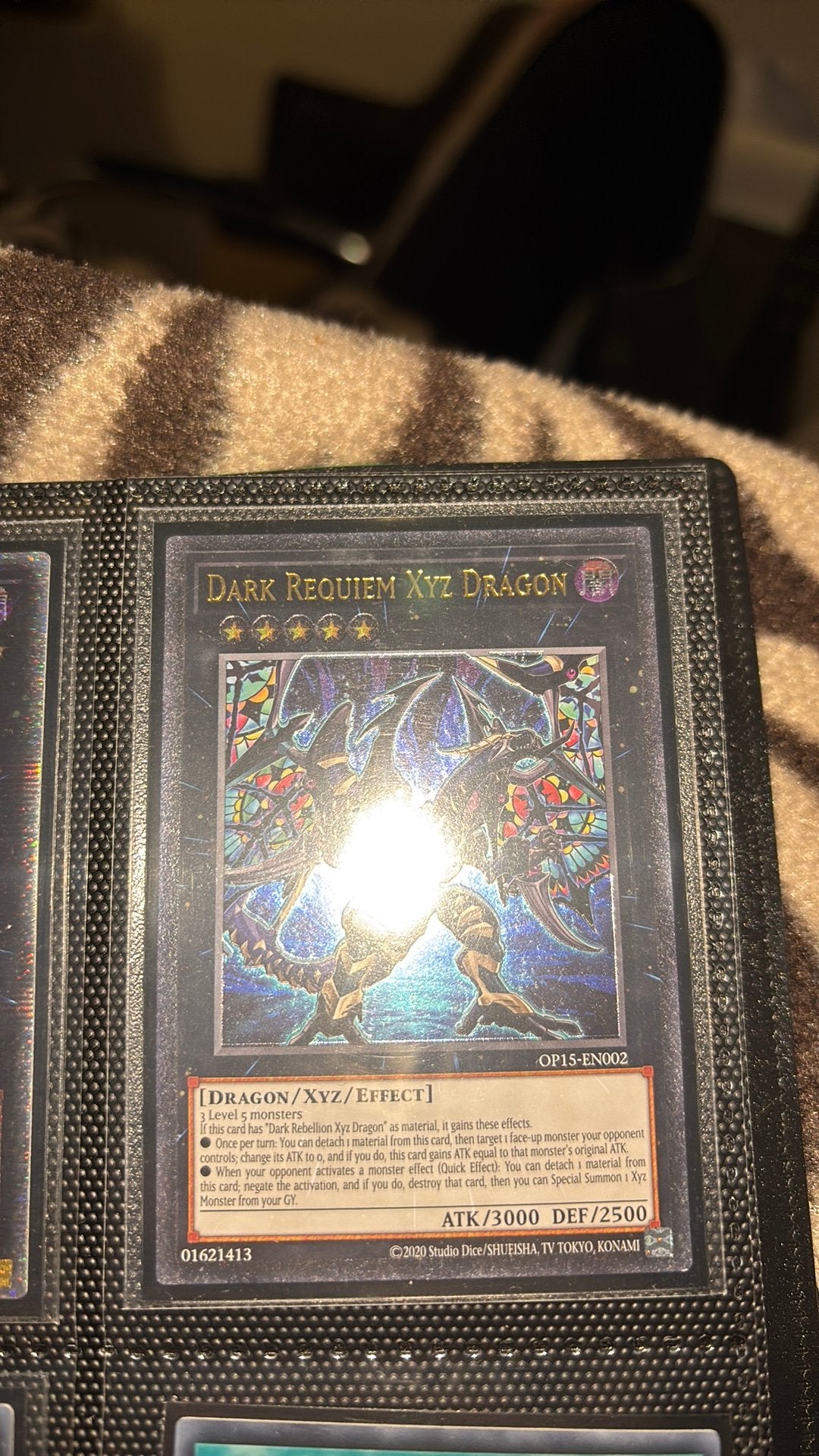Yu-Gi-Oh! Dark Requiem Xyz dragon ultimate rare, Ophalen of Verzenden, Zo goed als nieuw, Losse kaart, Foil