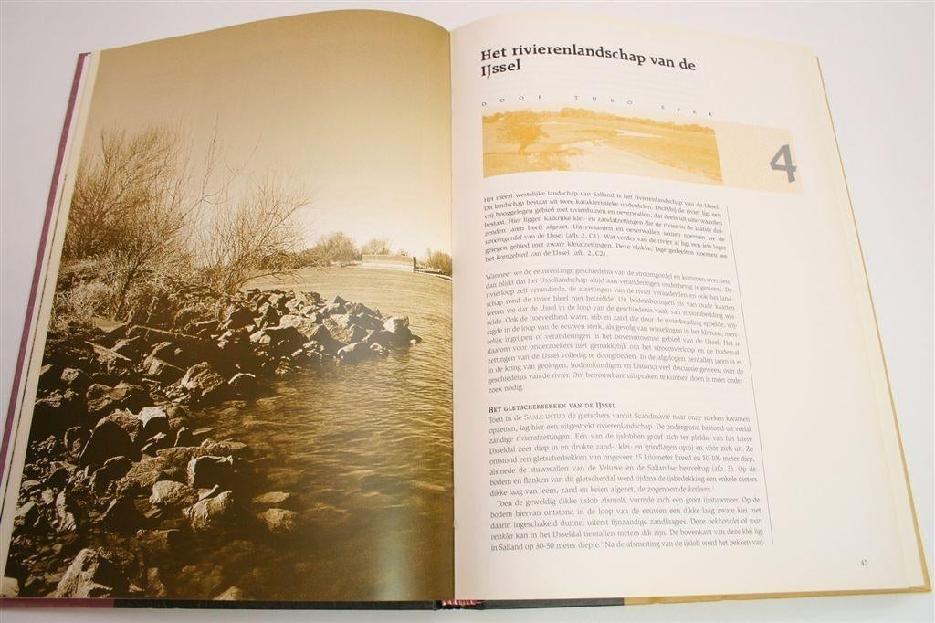 Van de Hunnepe tot de Zee — Geschiedenis Waterschap Salland, Ophalen of Verzenden, Zo goed als nieuw