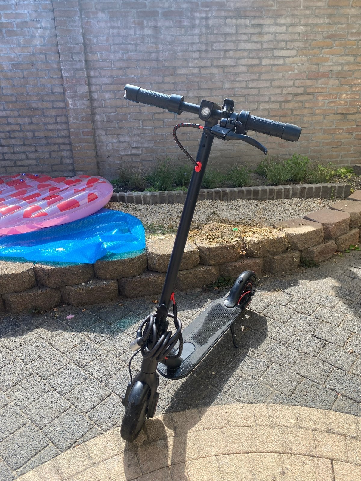 Elektrische step met slot, bel en knipperlicht (zonder lader, Ophalen, Zo goed als nieuw, Elektrische step (E-scooter)