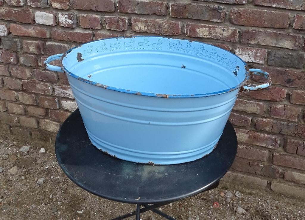 licht blauw emaillen kuip badkuip teil met eendjes, Ophalen