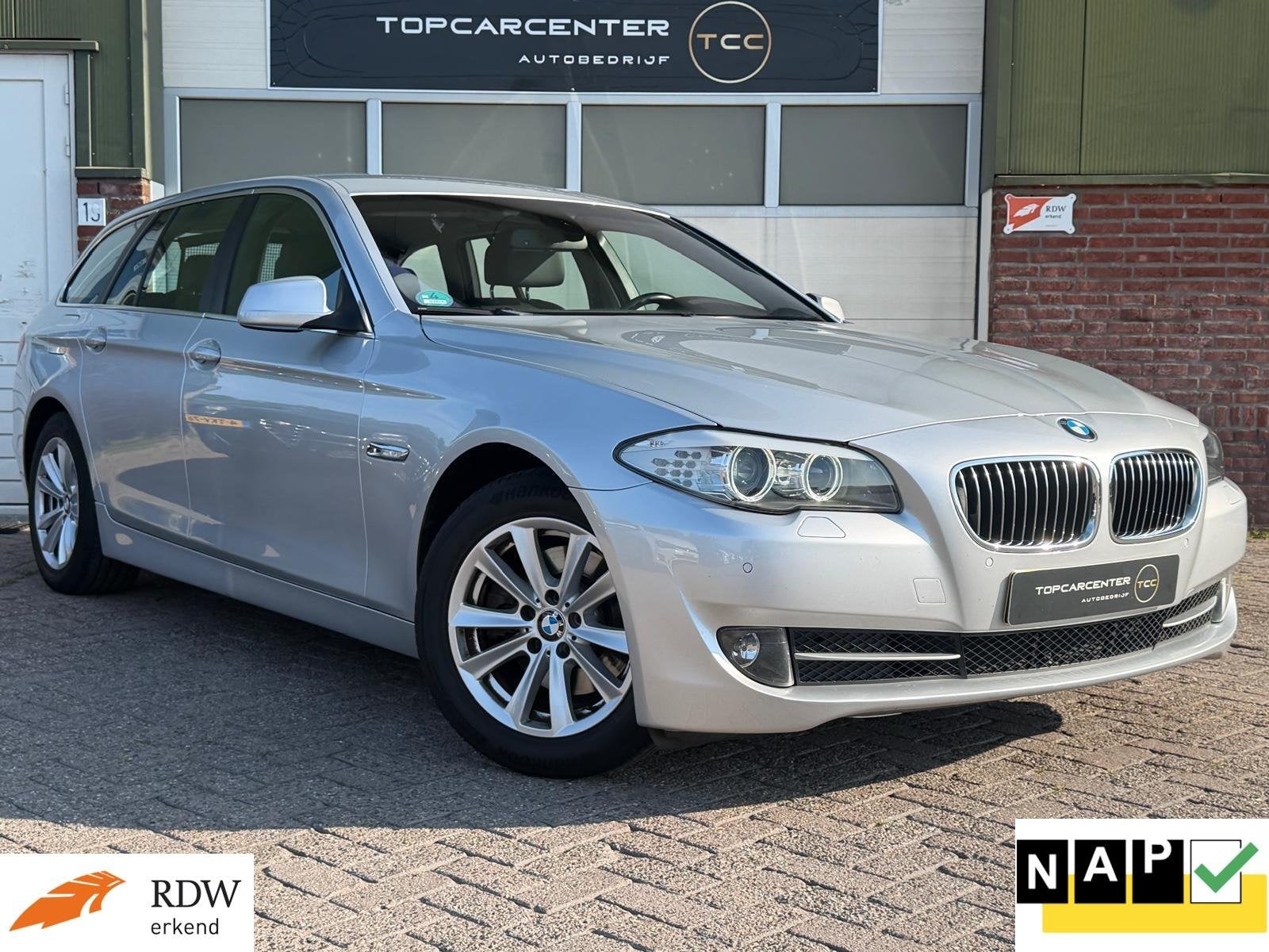 BMW 5-serie Touring 523i High Executive/LEER/STOELV/APK/NAP, Euro 5, Achterwielaandrijving, Gebruikt, 2000 kg