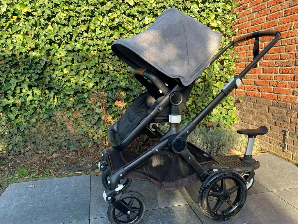 Bugaboo Fox 1 met meerijdplankje en voetenzak, Kinderwagen, Bugaboo, Zo goed als nieuw, Verstelbare duwstang