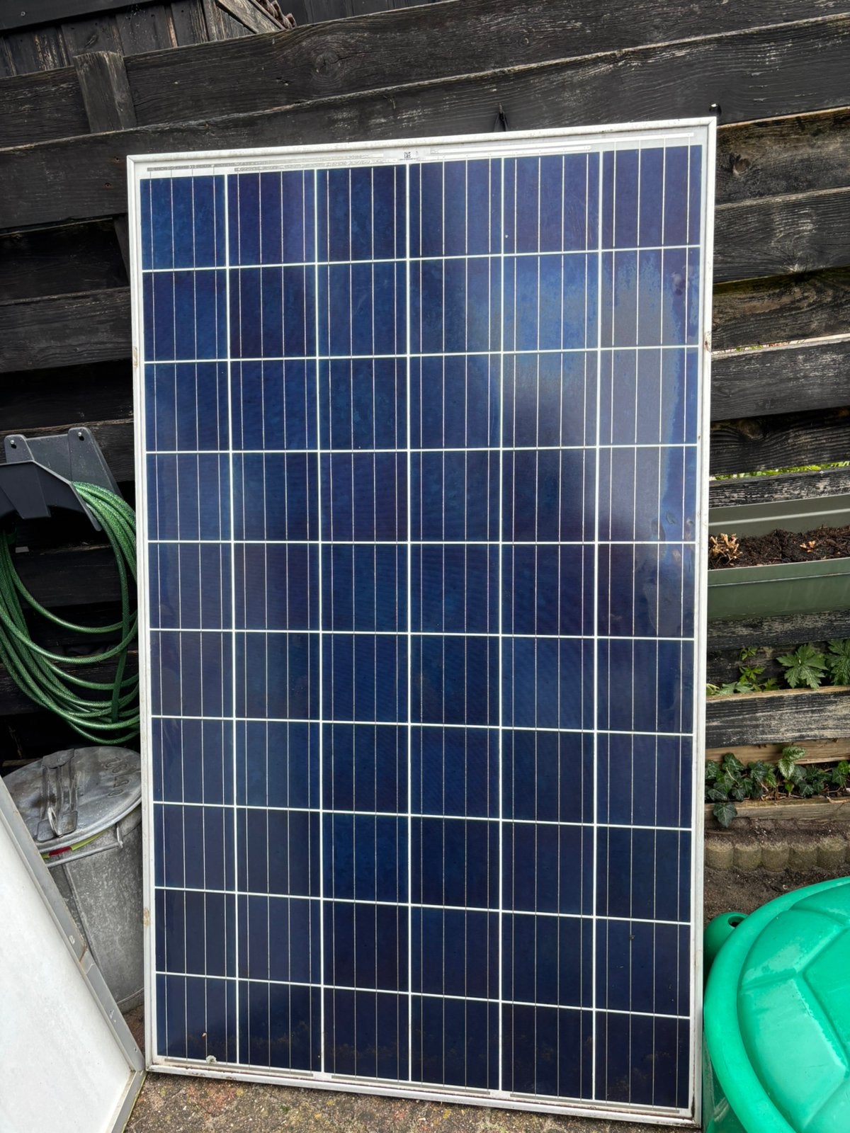 16 gebruikte zonnepanelen met SolarEdge-omvormer,, Doe-het-zelf en Verbouw, Zonnepanelen en Toebehoren, Ophalen, Gebruikt, 200 wattpiek of meer
