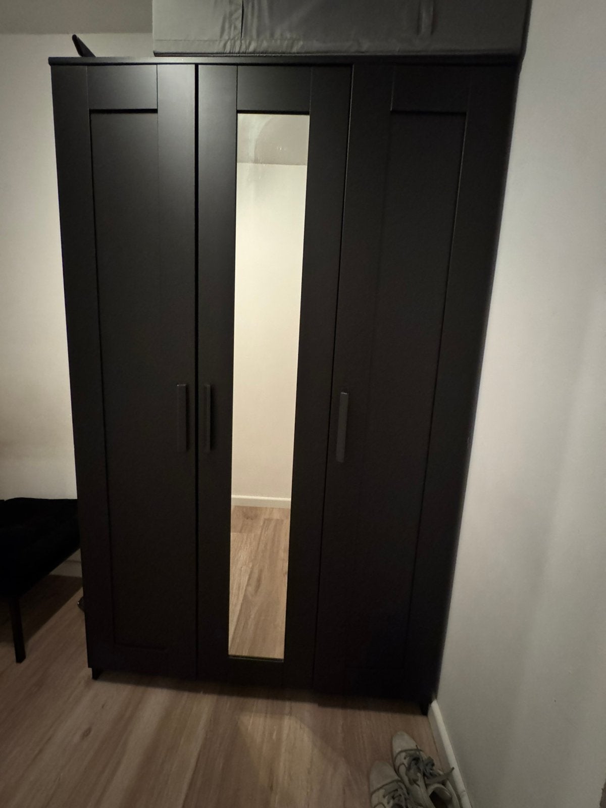 IKEA BRIMNES kledingkast met 3 deuren, Ophalen, Met deur(en), 100 tot 150 cm, Zo goed als nieuw