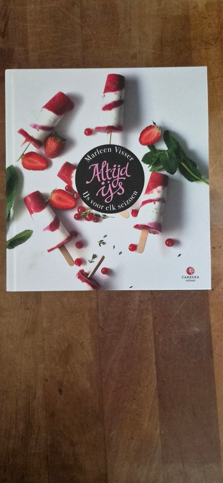 Altijd ijs: IJs voor elk seizoen - Marleen Visser kookboek, Boeken, Taart, Gebak en Desserts, Ophalen of Verzenden, Zo goed als nieuw