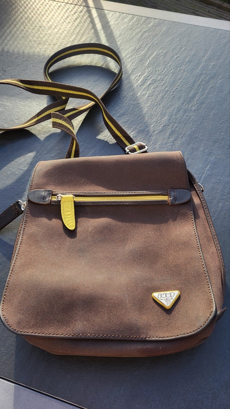 Te koop: JUMP crossbody tas / schoudertas - bruin met kaart, Ophalen, Zo goed als nieuw, Bruin, Schoudertasje
