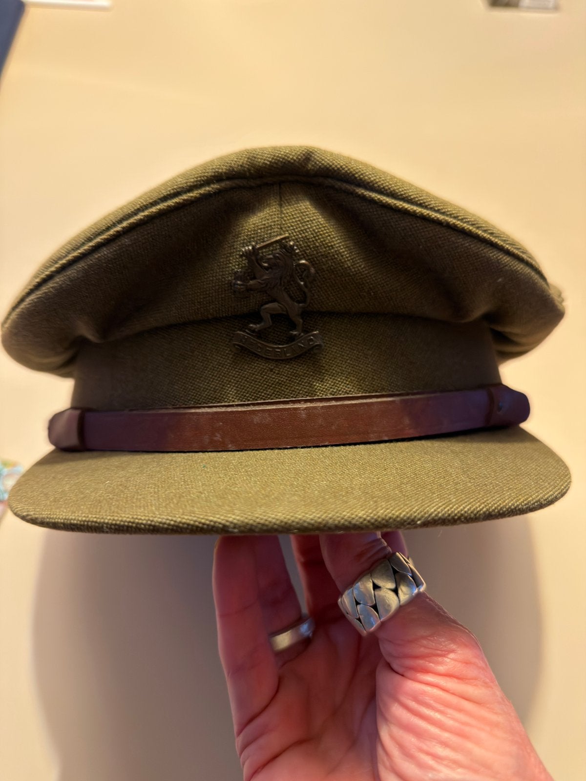 Legerpet en koppel, Ophalen of Verzenden, Gedragen, 57 cm (M, 7⅛ inch) of minder, Pet