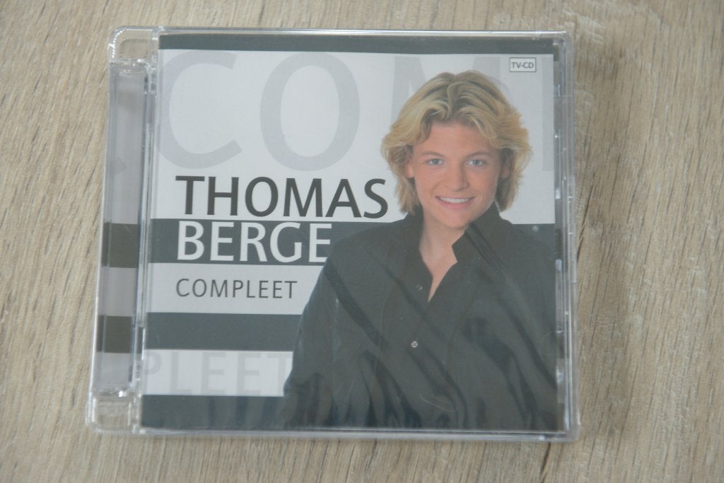 THOMAS BERGE === COMPLEET ( nieuw in de verpakking ), Verzenden, Inclusief boekje, Levenslied of Smartlap, Verzamelalbum