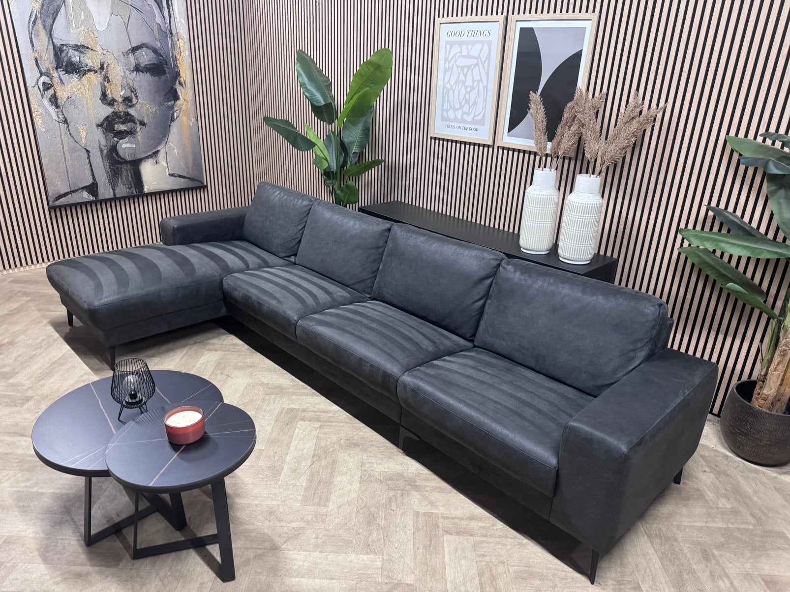 ZGAN Kapenga Hoekbank Microleer - Antraciet - 337 x 165cm, Huis en Inrichting, Banken | Bankstellen, -, -, Hoekbank, 300 cm of meer