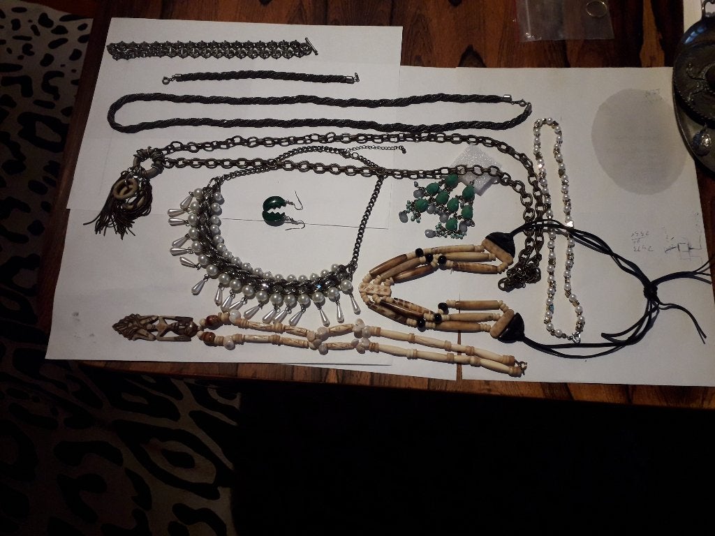 PRACHTIGE COLLECTIE VINTAGE COLLIERS & MEER in PERFECTE ST, Ophalen of Verzenden, Zo goed als nieuw, Overige kleuren, Overige materialen