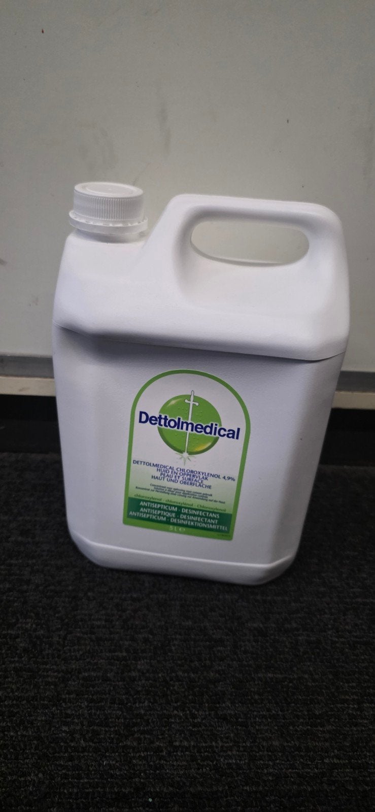 dettol medical 5 liter  verzegeld, Ophalen of Verzenden