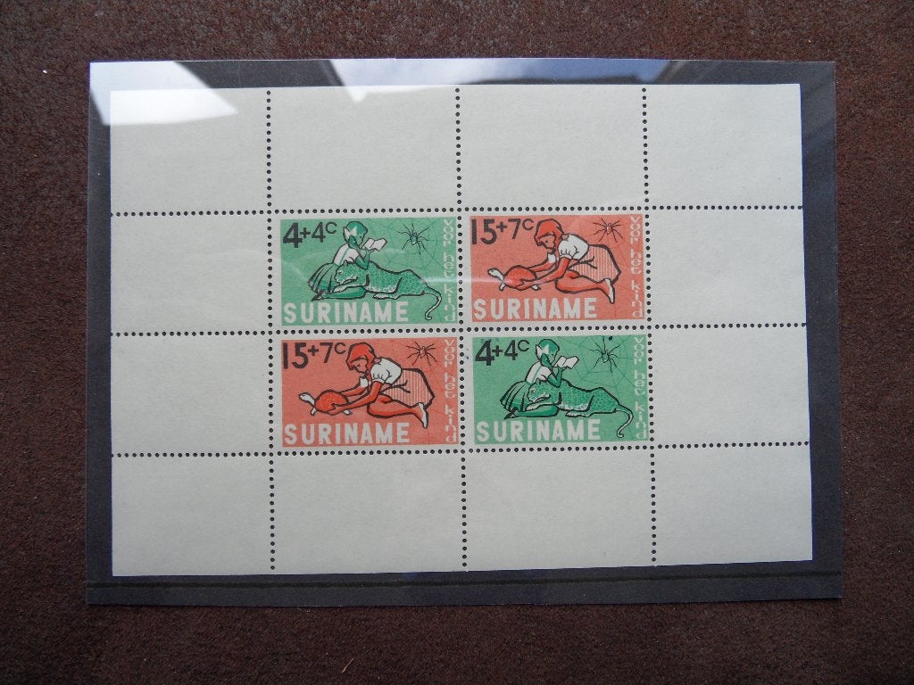 Postzegelvelletje Suriname – kinderpostzegels  1, Postzegels en Munten, Postzegels | Suriname, Ophalen of Verzenden, Postfris