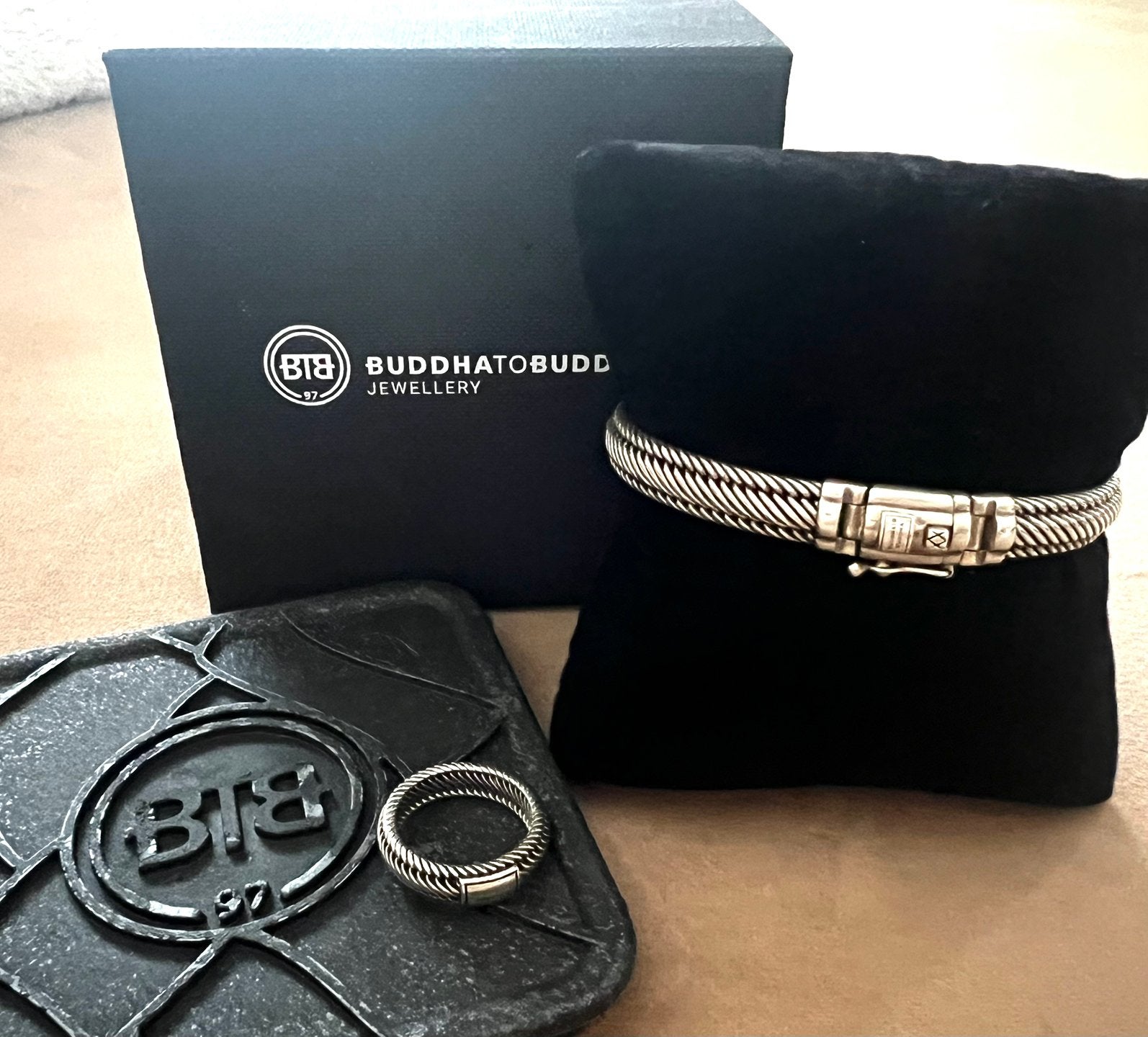 Buddha to Buddha Edwin set Armband en Ring, Ophalen of Verzenden, Zo goed als nieuw, Zilver
