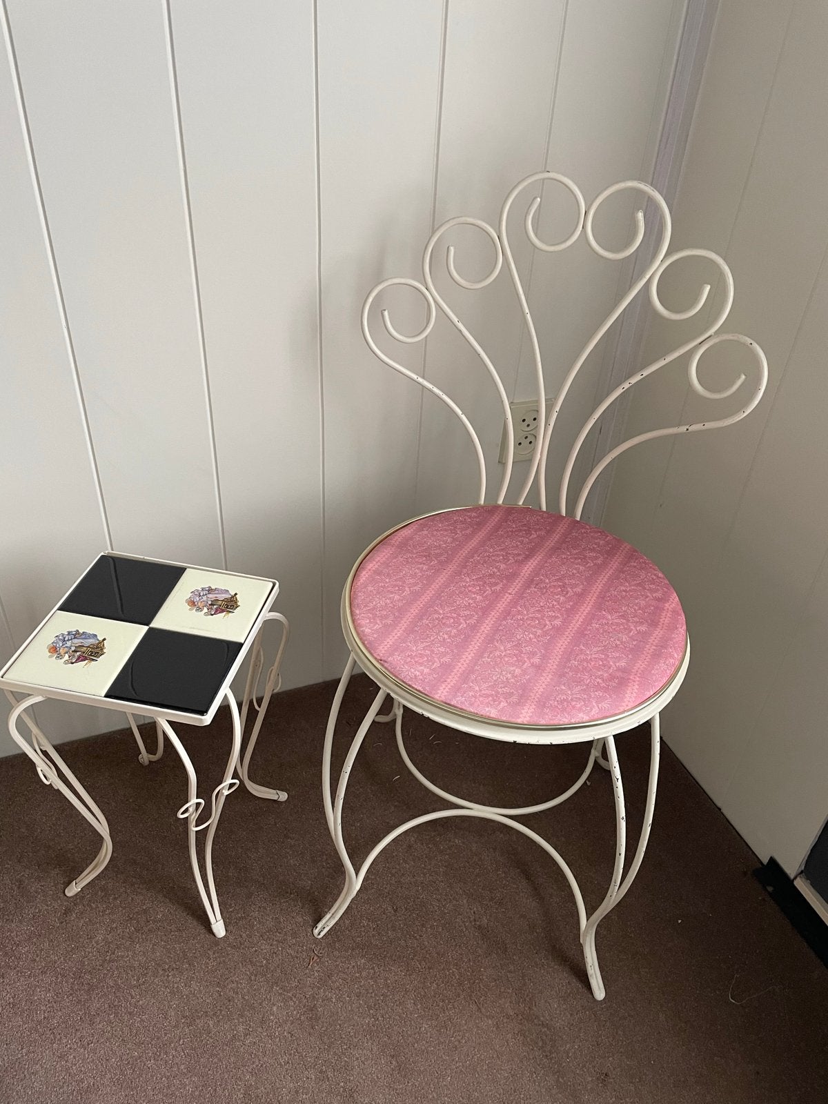 Vintage ijzeren stoel en bijzettafel set, Antiek en Kunst, Ophalen