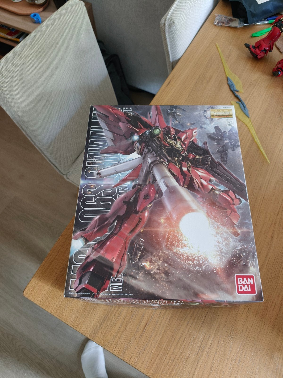 Gundam MG MSN-06S Sinanju (OVA Ver.) + Sinanju Base, Hobby en Vrije tijd, Modelbouw | Figuren en Diorama's, Ophalen of Verzenden