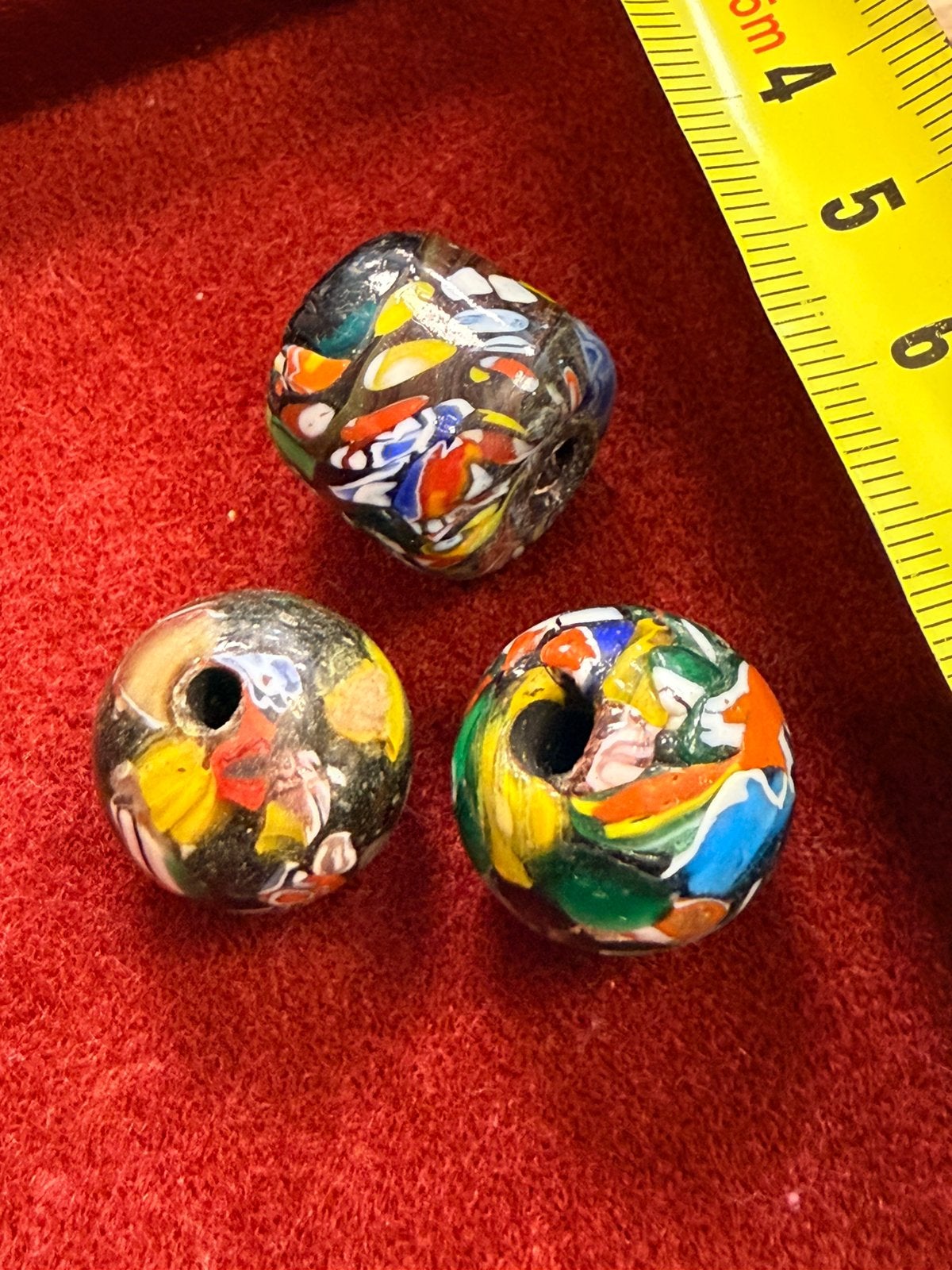 3x Antieke Venetiaanse Millefiori Glaskralen (Murano), Gebruikt, Kraal, Ophalen of Verzenden, Info@vintageglitch.nl