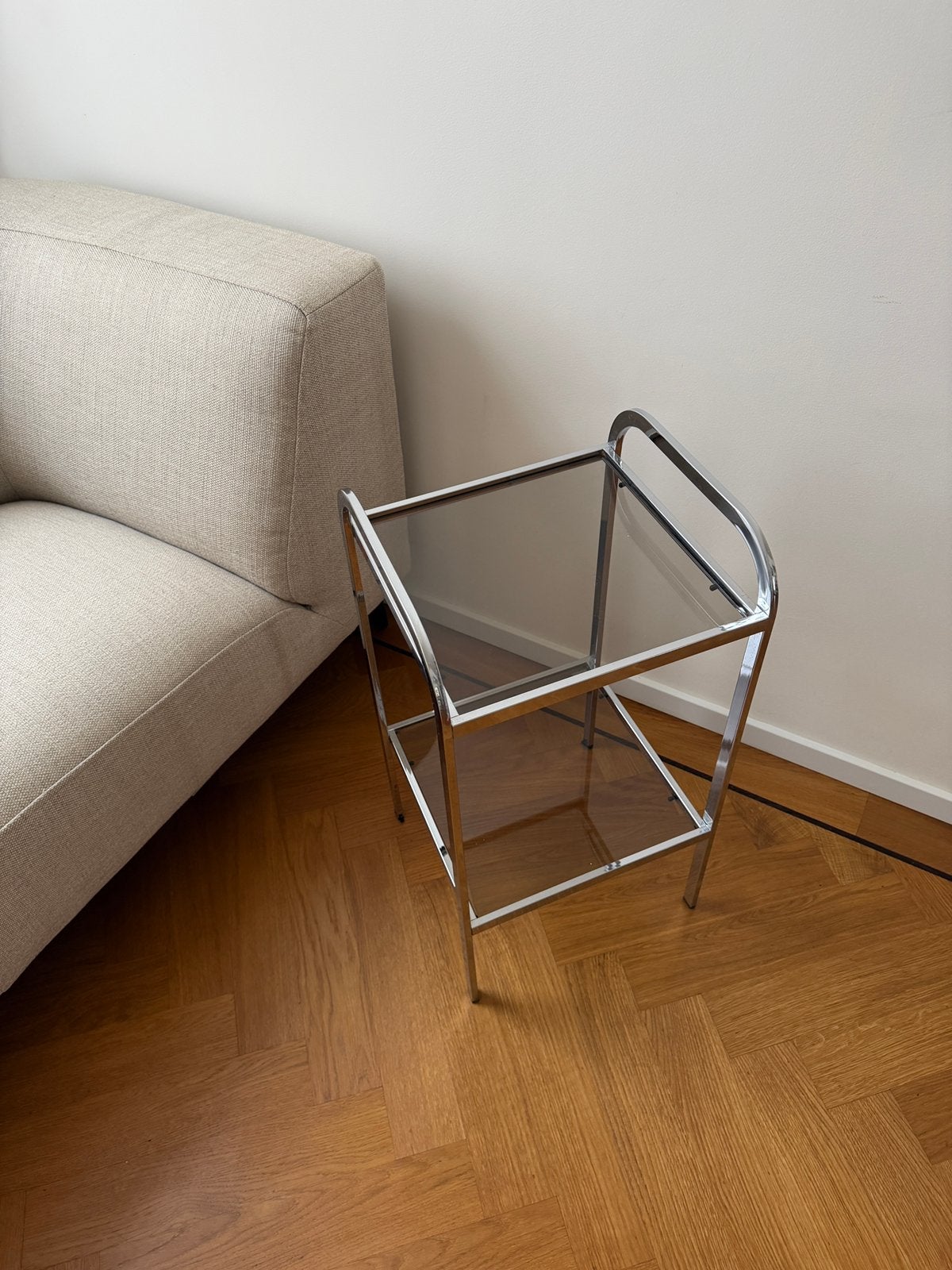 Smokey  Glass and Chrome side table, Ophalen, 50 tot 100 cm, Zo goed als nieuw, Glas