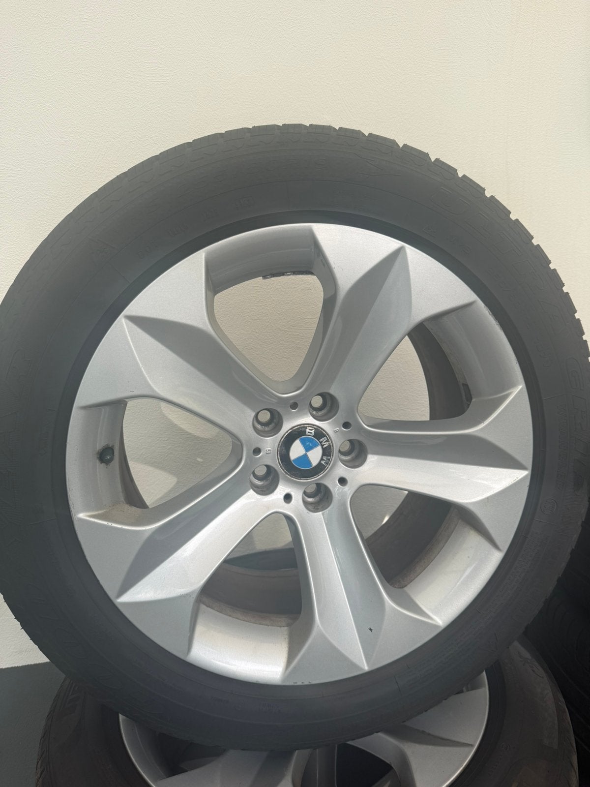 BMW X6 19’’ winterbanden met orginele lichtmetalen velgen, Gebruikt, 255 mm, Velg(en), Winterbanden