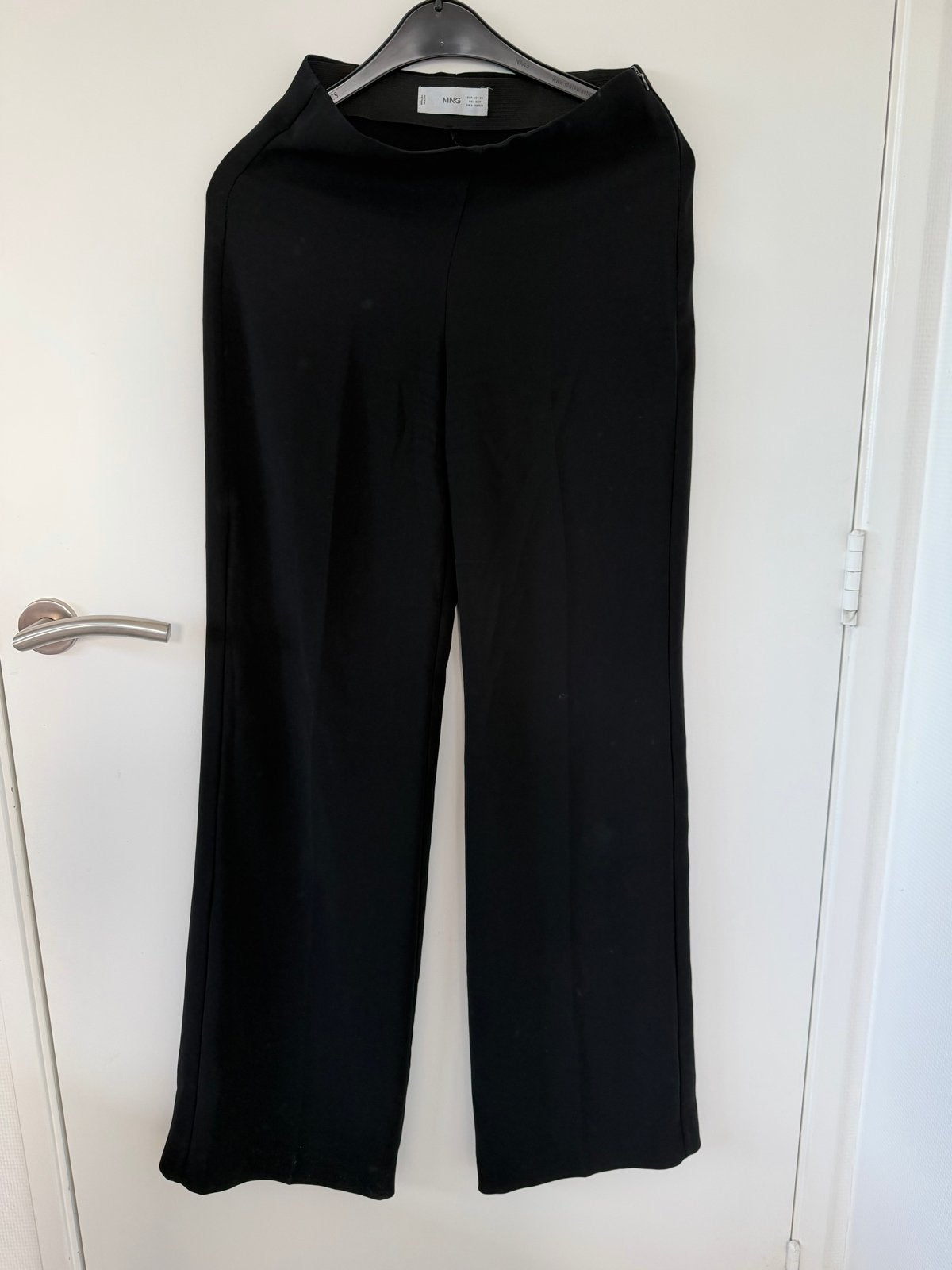 Mango zwarte broek - Maat XS, Zwart, Ophalen of Verzenden, Zo goed als nieuw, Maat 34 (XS) of kleiner
