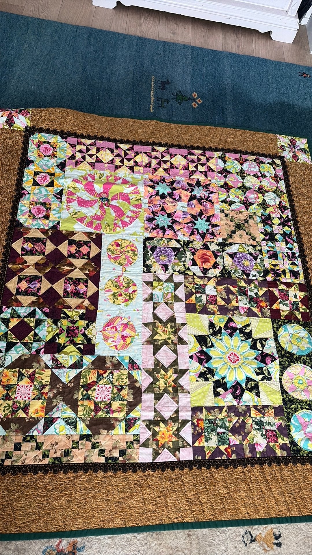 Handgemaakte quilt, sterren en bloemen., Overige kleuren, 120 cm of meer, Ophalen of Verzenden, Zo goed als nieuw
