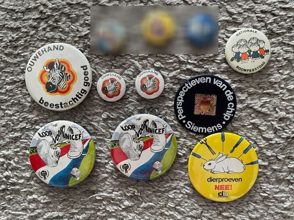 Buttons divers, Verzamelen, Ophalen of Verzenden, Gebruikt, Overige onderwerpen, Button
