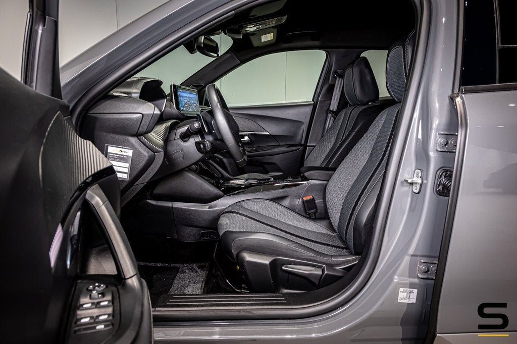 Peugeot 2008 1.2 Hybrid 136 Allure|ACC|Achteruitrijcamera, Auto's, Peugeot, 1272 kg, 136 pk, Gebruikt, 1199 cc