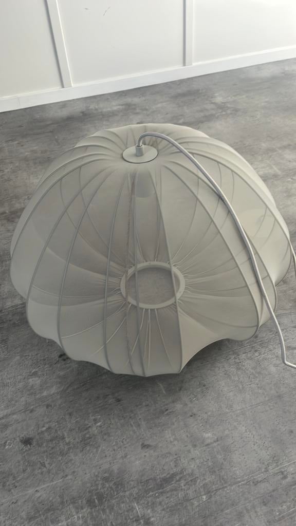 Lamp bolia balloon grote maat grijs hanglamp, Ophalen of Verzenden, Zo goed als nieuw, Stof, 50 tot 75 cm