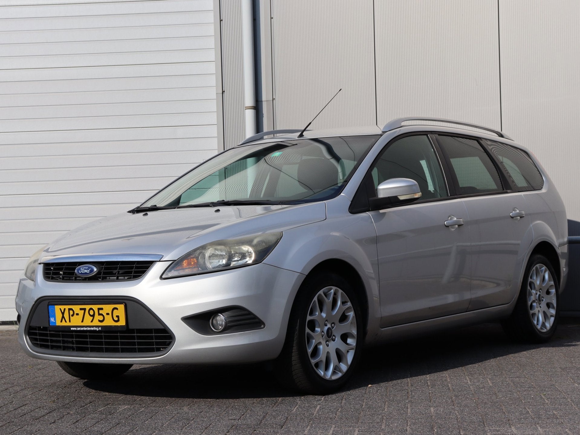 Foto 6 van Ford Focus Wagon 1.6 Trend airco LM *apk 02-2027*