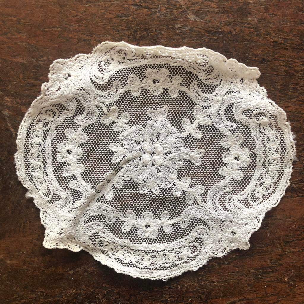 Vintage Liers kanten kleedje, Ophalen of Verzenden