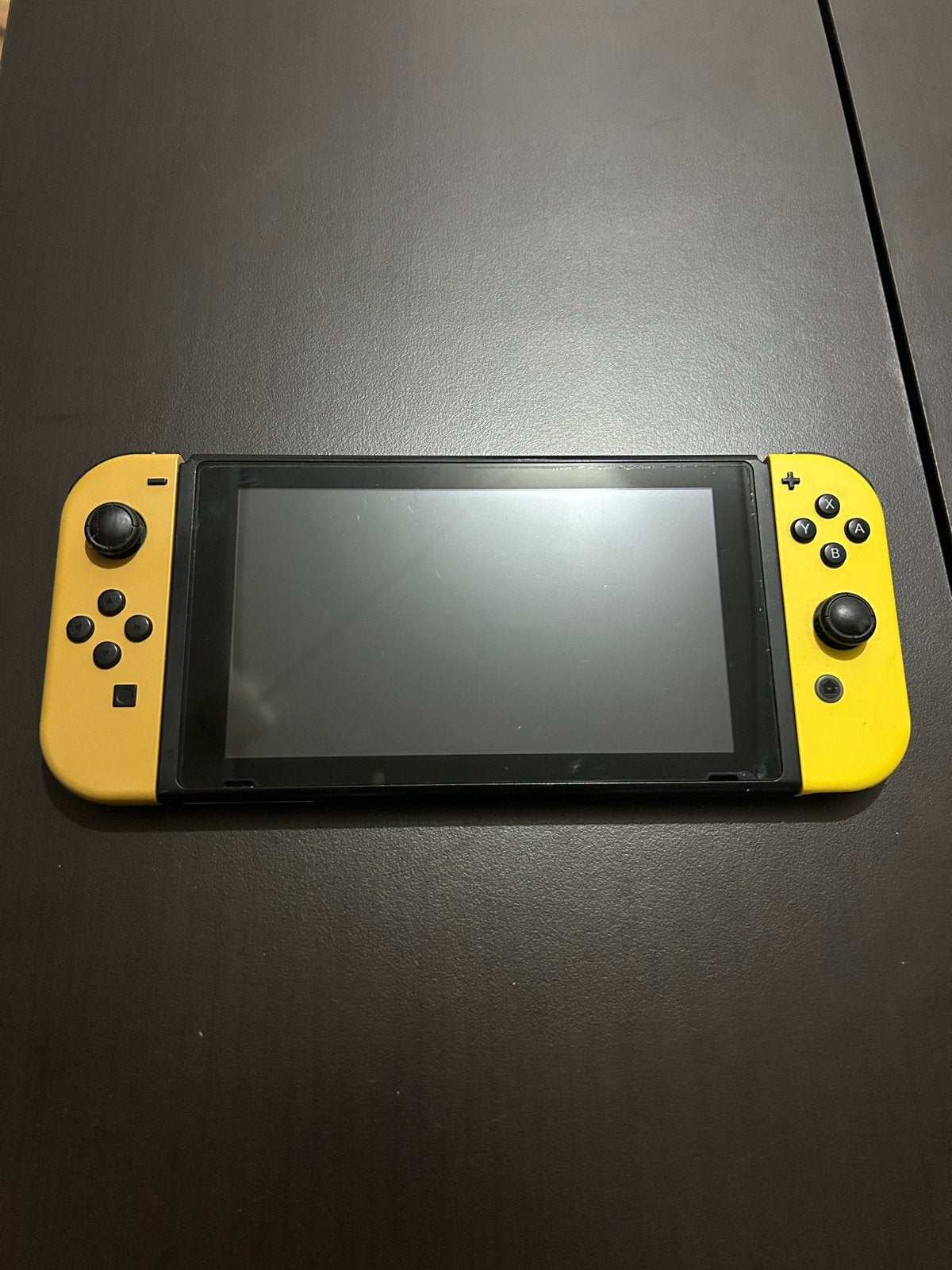 Nintendo Switch Let's Go Pikachu & Eevee Editie, Ophalen of Verzenden, Gebruikt, Met 1 controller, Switch Original