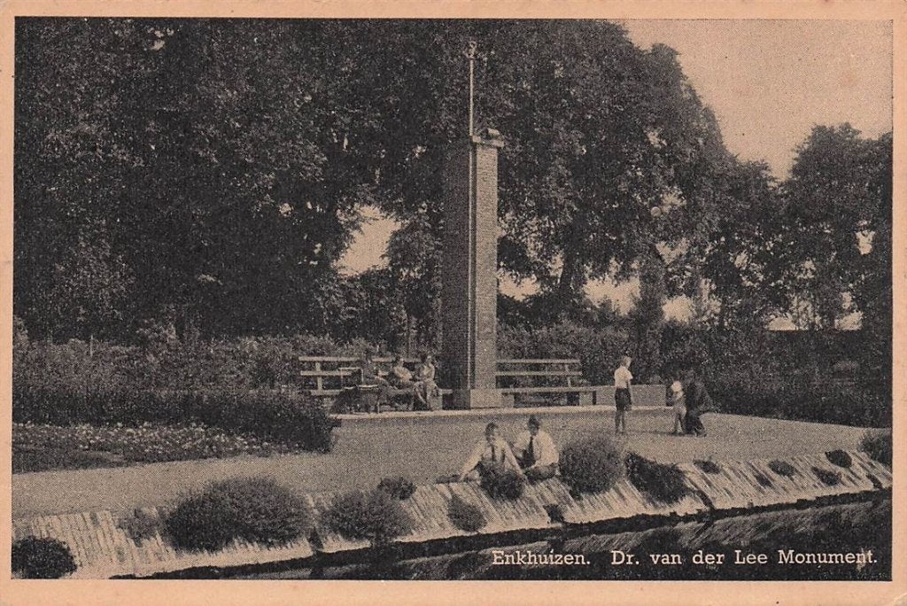 703-097-027 Enkhuizen Dr Van Der Lee Monument, Verzenden, Voor 1920, Noord-Holland