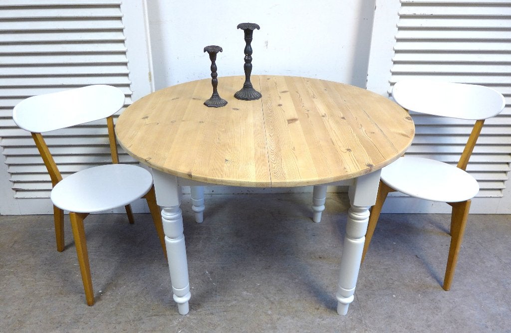 Mooie witte landelijke ronde grenen uitschuifbare tafel, Huis en Inrichting, Ophalen, Zo goed als nieuw, Vijf personen of meer