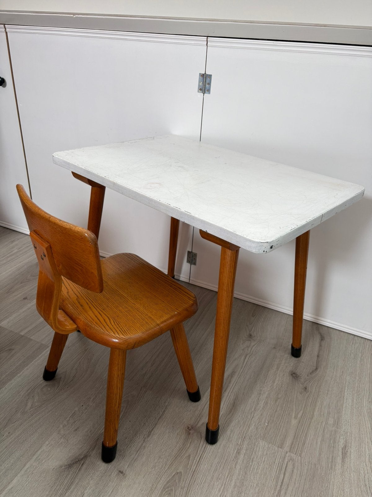 Kinder bureau met stoel, Ophalen, Zo goed als nieuw, Tafel(s) en Stoel(en)