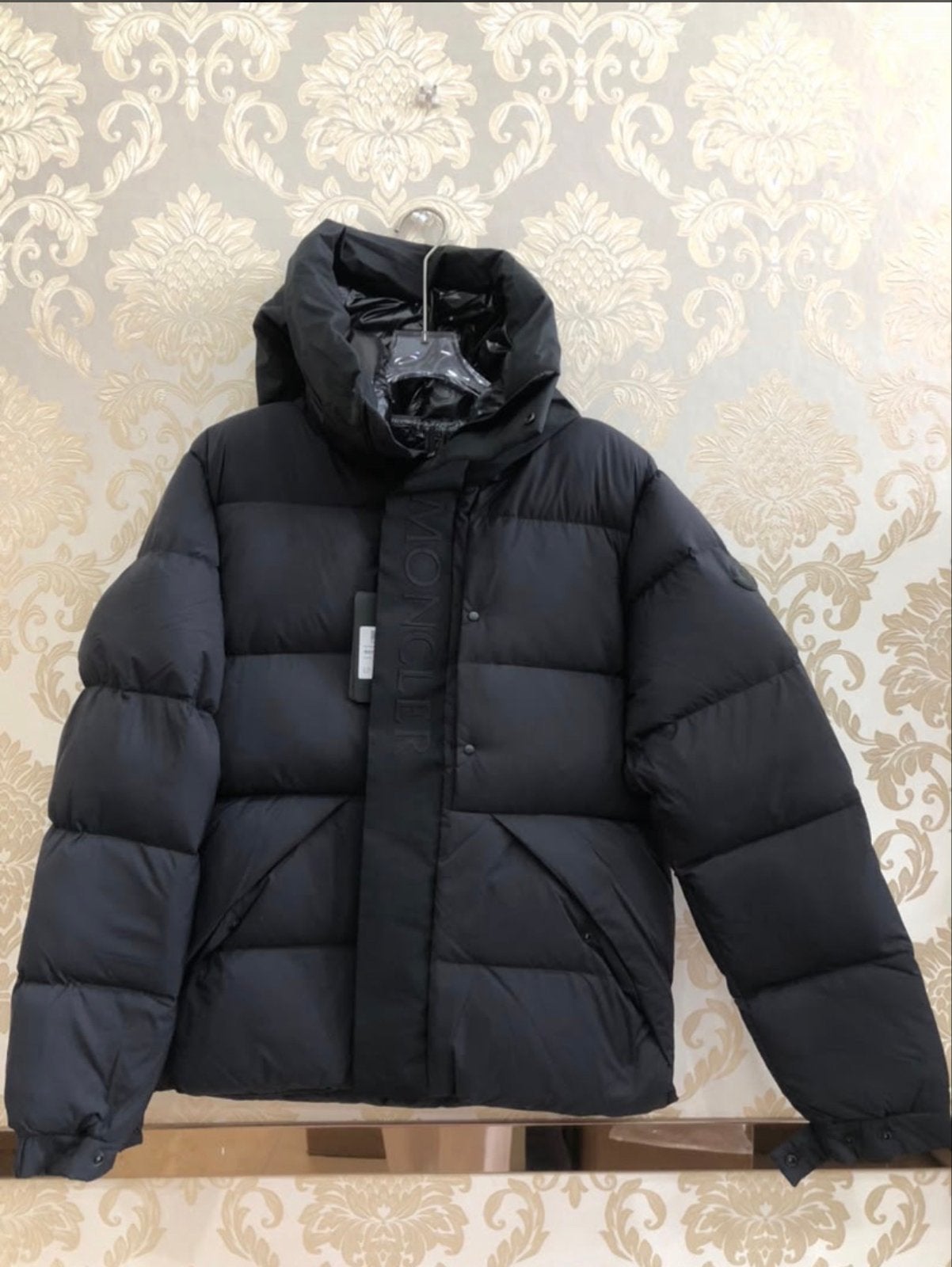 Moncler Maya Puffer Jacket Zwart - Maat L, Ophalen, Zo goed als nieuw, Maat 52/54 (L), Zwart