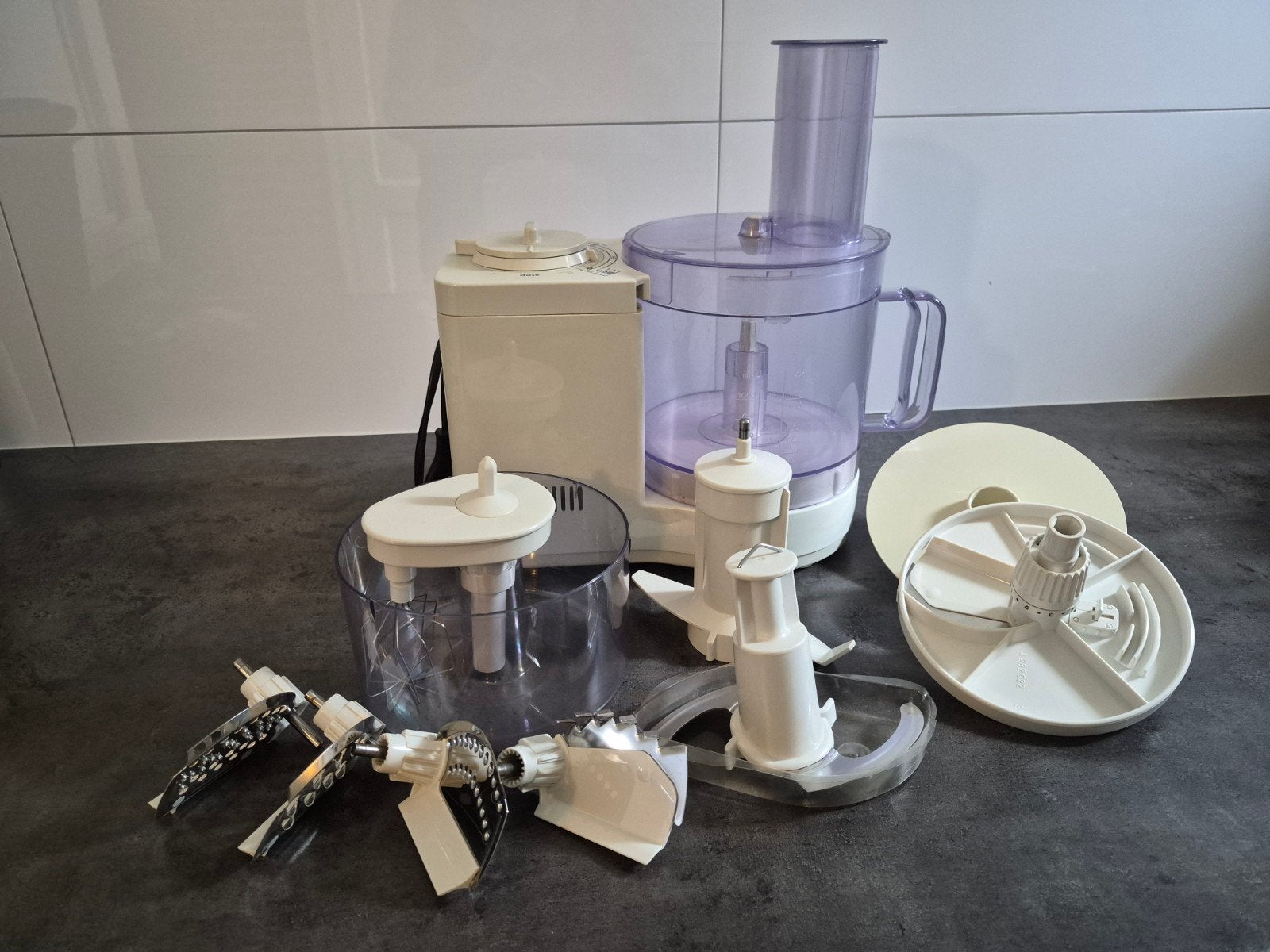 Braun keukenmachine met hulpstukken, Ophalen of Verzenden, Zo goed als nieuw, Vaatwasserbestendig, 3 snelheden of meer
