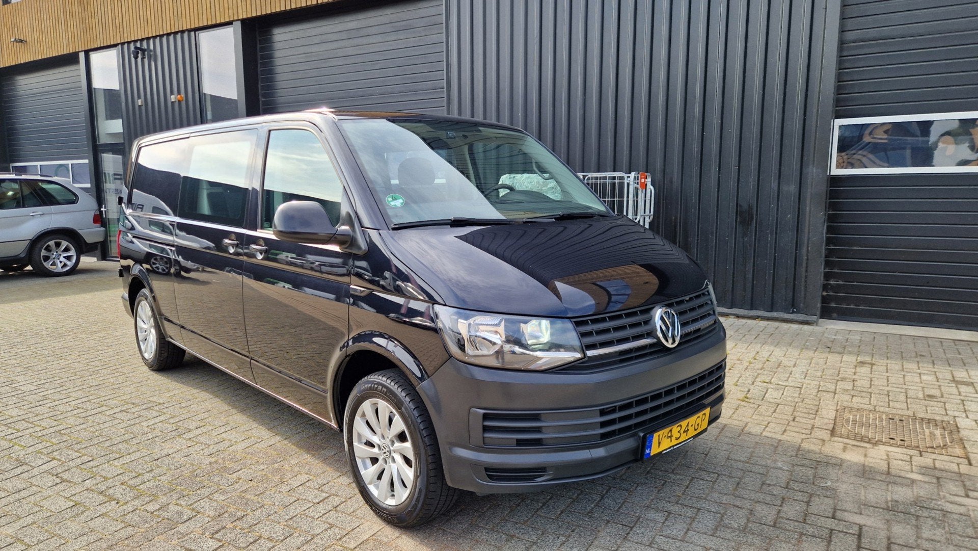Volkswagen Transporter 2.0 TDI L2H1 Airco Dubbel Cabine, Auto's, Voorwielaandrijving, Stof, Gebruikt, Euro 6
