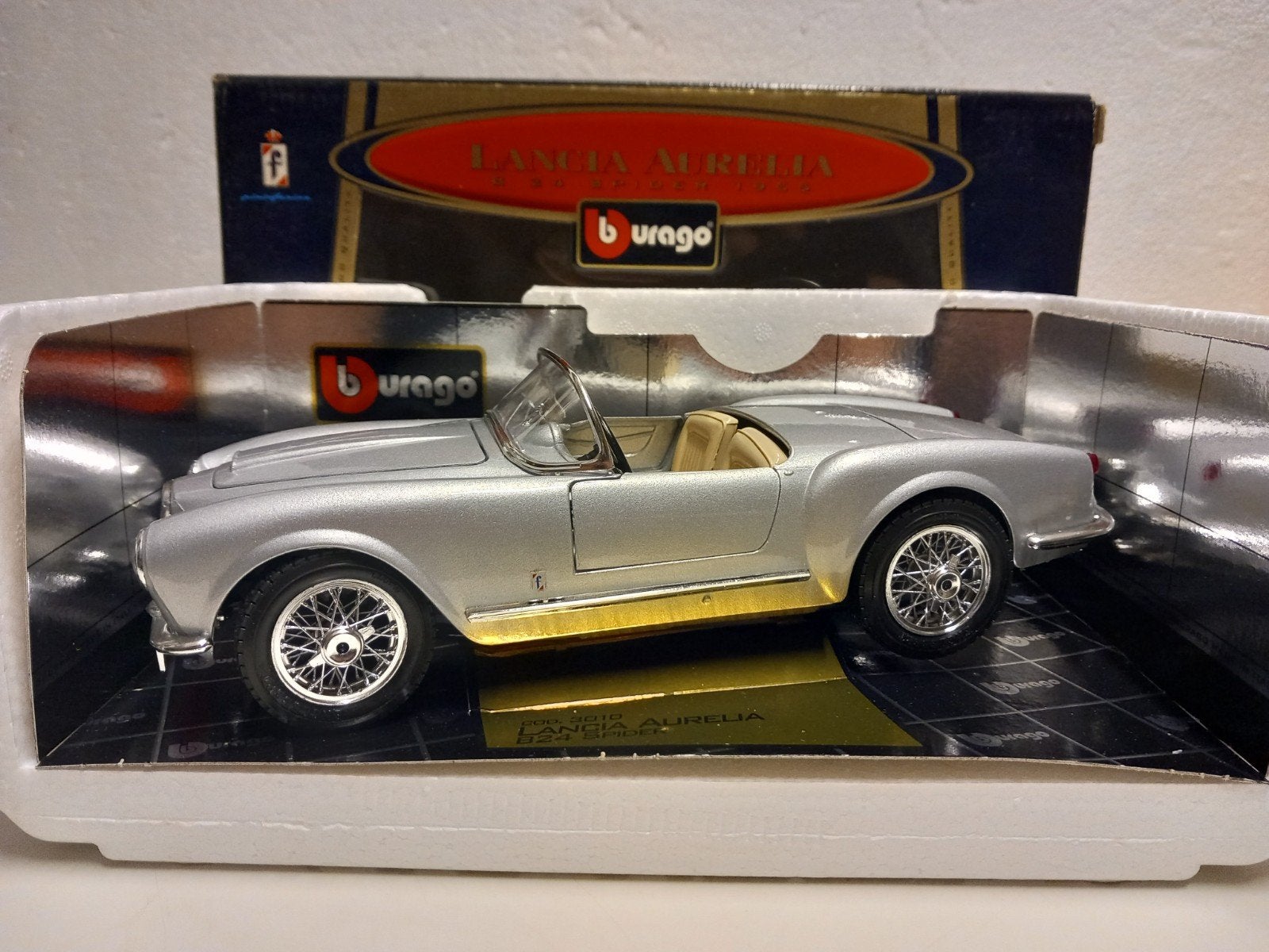 Lancia Aurelia B24 silver metallic Bburago metal 1:18 KRD, Ophalen of Verzenden, Zo goed als nieuw, Auto, Overige merken