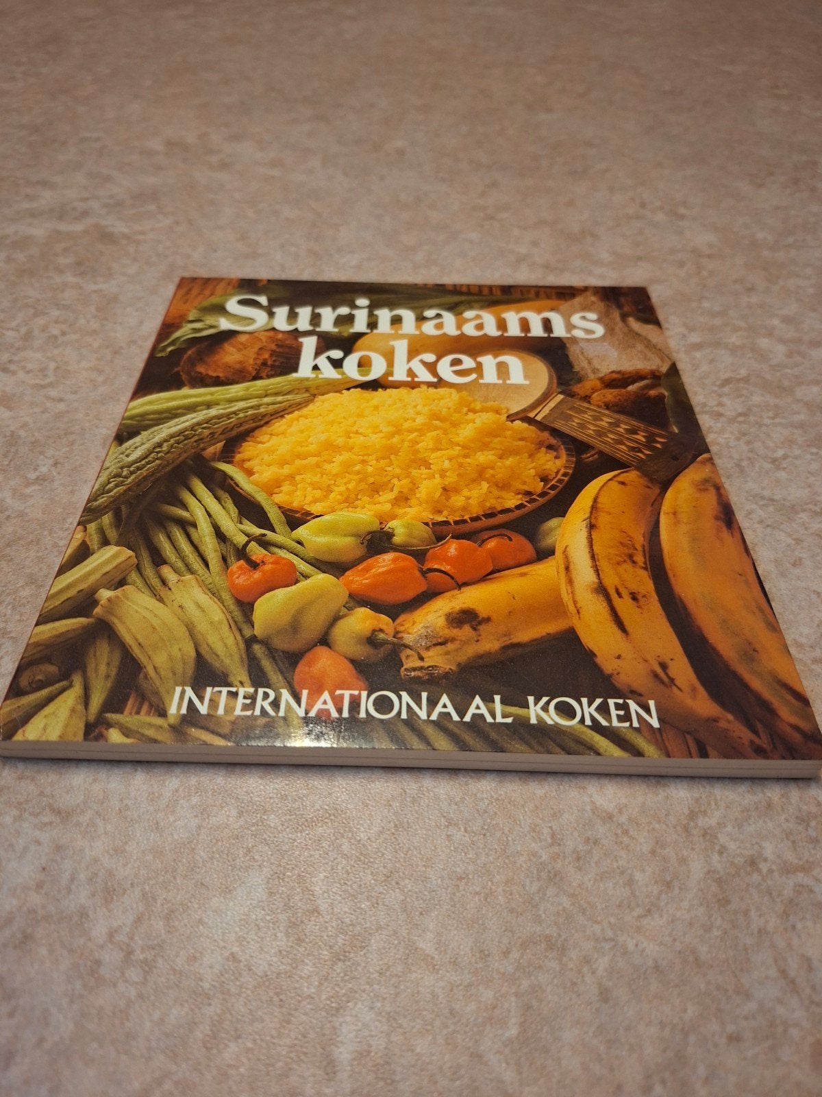 Surinaams Koken - Internationaal Koken, Ophalen of Verzenden, Gelezen, Overige gebieden, Hoofdgerechten