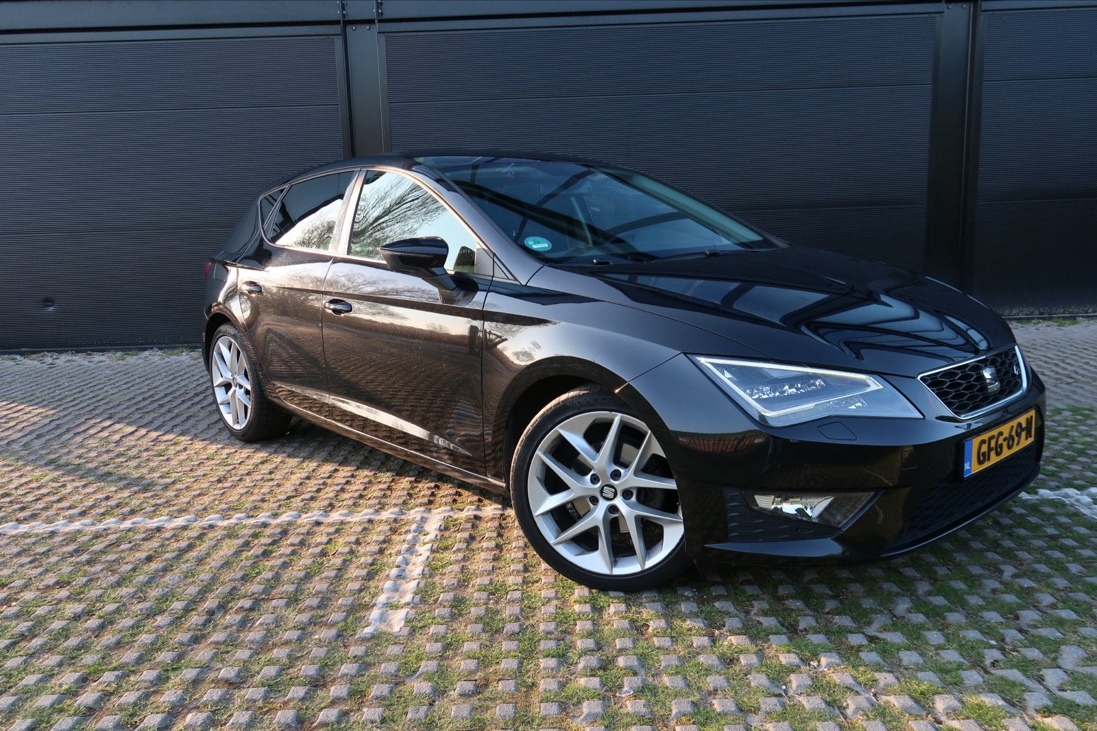 Seat Leon FR 1.4 TSI 150PK | 2015  | 145.085 km | Alacantara, Auto's, 1141 kg, 4 cilinders, Leon, Zwart