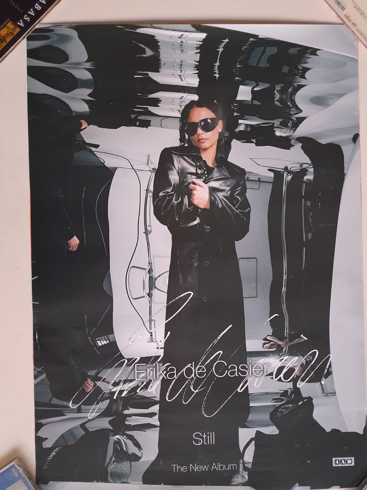 Grote poster Erika de Casier - nieuw, Ophalen, Nieuw, 50 tot 75 cm, Foto of Poster