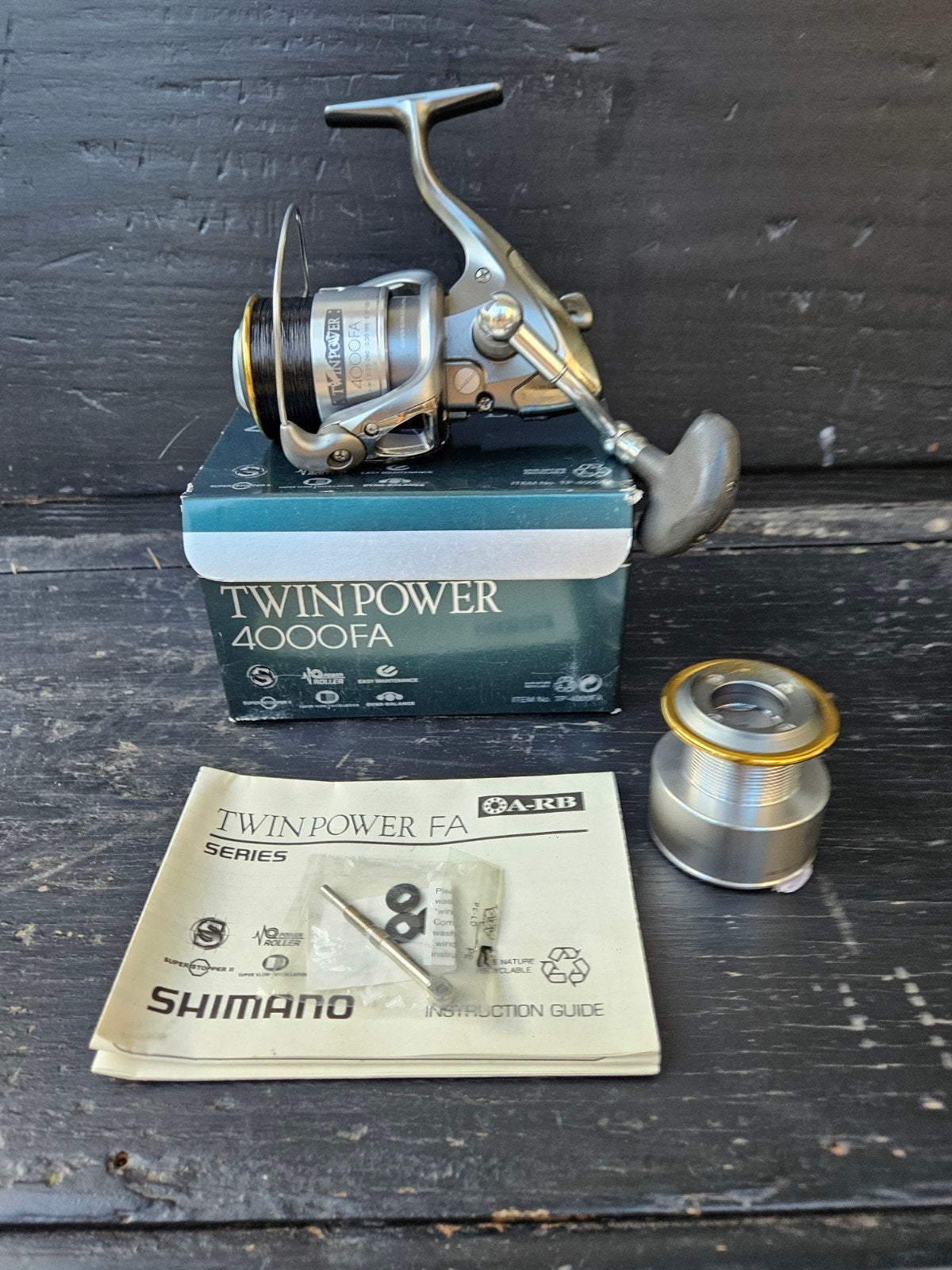 Shimano Twinpower 4000FA Japan incl. reservespoel en doos, Watersport en Boten, Hengelsport | Roofvissen, Ophalen of Verzenden