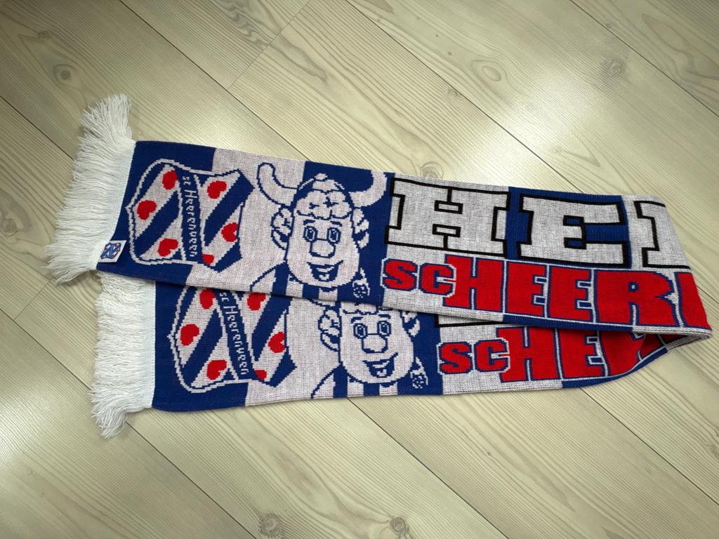 SC Heerenveen Sjaal - Nieuw, Kleding | Dames, Ophalen of Verzenden, Nieuw, Sjaal