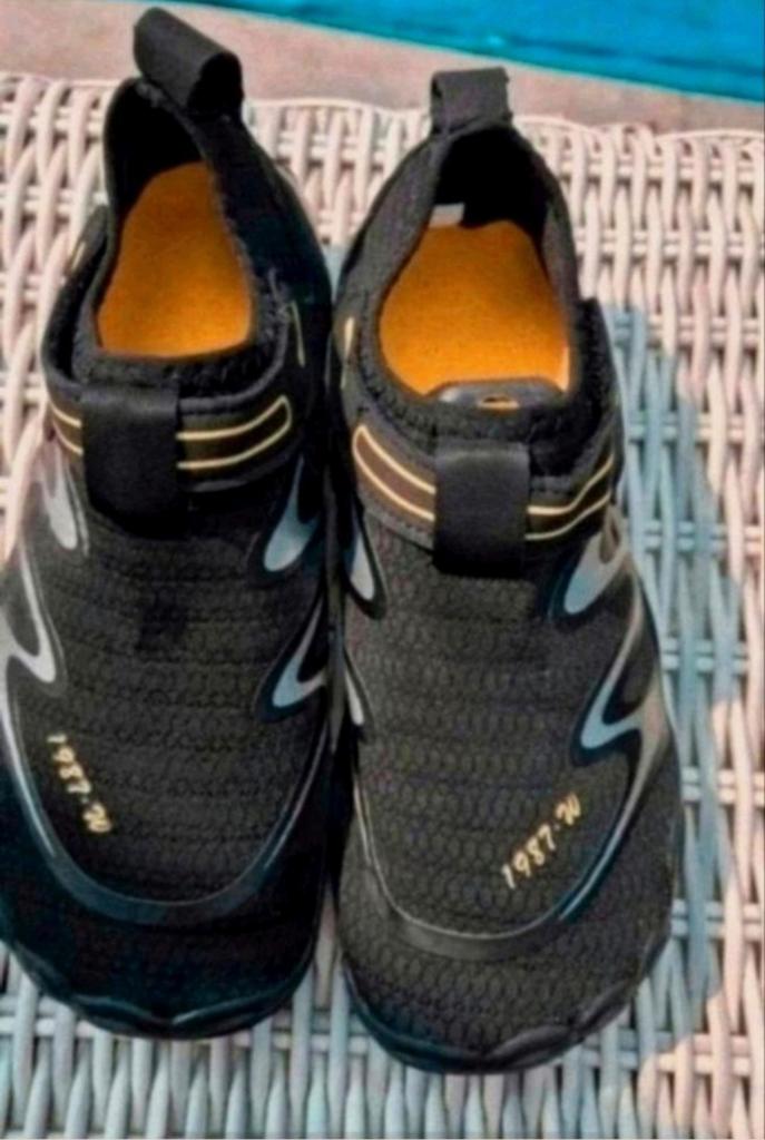 Nieuwe, ongedragen unisex waterschoenen maat 36., Kleding | Dames, Schoenen, Nieuw, Ophalen of Verzenden, Sportschoenen, Zwart