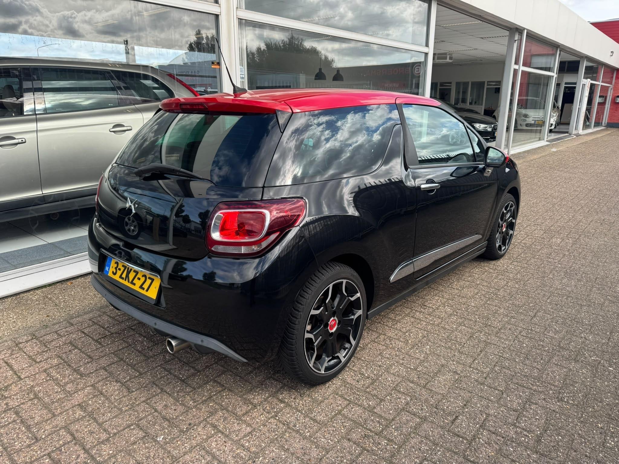 Citroen DS3 1.2 PureTech So Red | 1e eigenaar| Airco | Elekt, Auto's, Stof, Zwart, Origineel Nederlands, Bedrijf