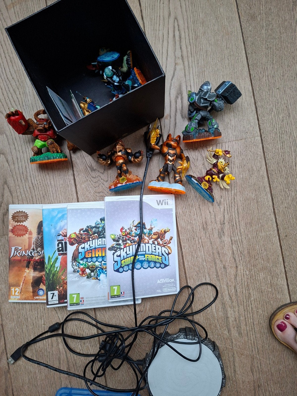 Skylanders SuperChargers & Giants Wii met figuren en portal, Spelcomputers en Games, Games | Nintendo Wii, Avontuur en Actie, Gebruikt