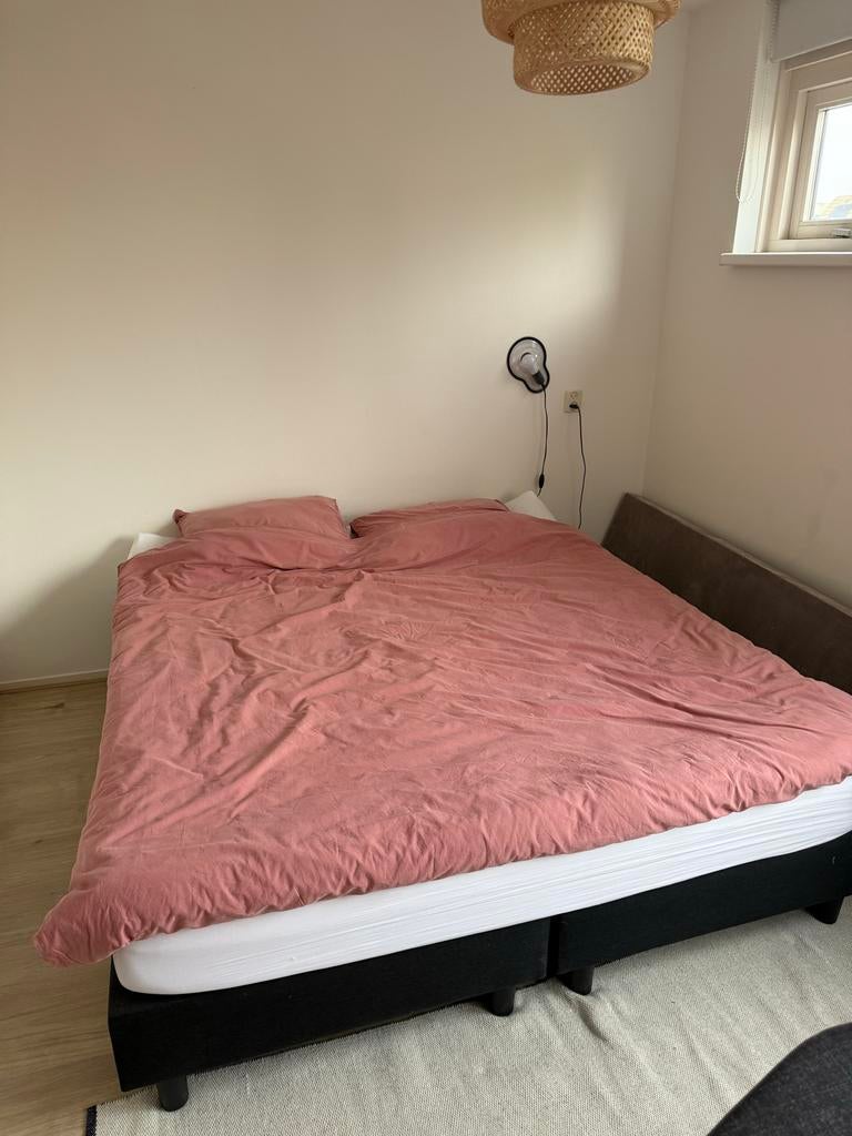 Boxspring 180x200 met zgan IKEA topper Nordberget, Ophalen, Zwart, Tweepersoons, Zo goed als nieuw