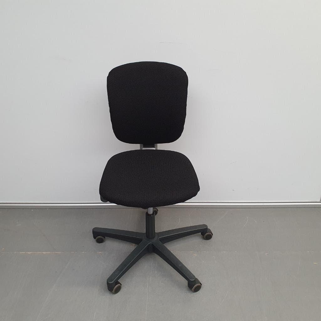 4x Ahrend 262 bureaustoel met nieuwe stof zwart, Ophalen of Verzenden, Ergonomisch, Gebruikt, Zwart